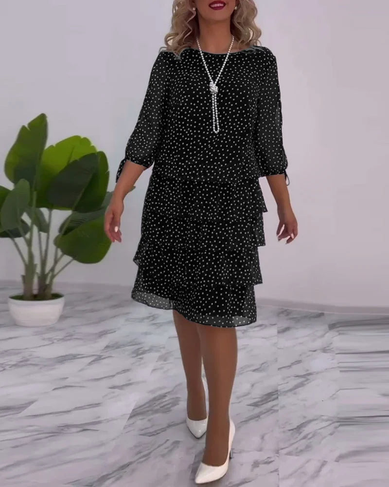 Agnieszka™ Sukienka w kropki z marszczoną spódnicą i koronkowymi rękawami 💫